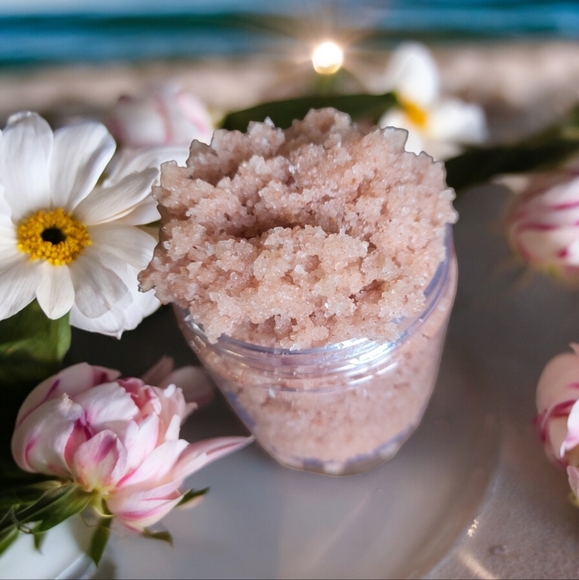 Coastal Breeze Pink Himalayan Luxurious Salt Scrub Hydrating Body Scrub - Picture 3 of 5